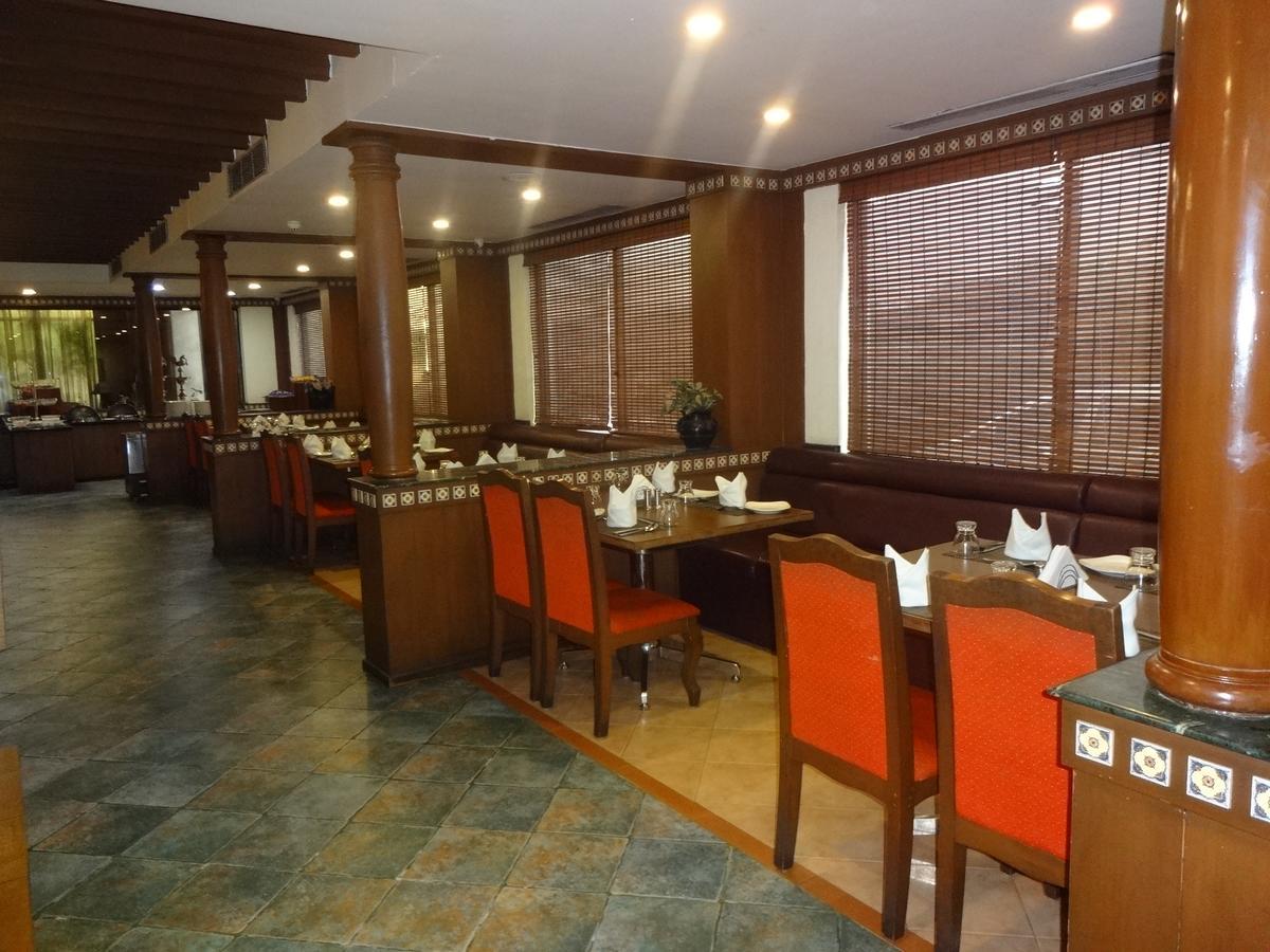 Hotel Grand Palace Chennai Exterior photo